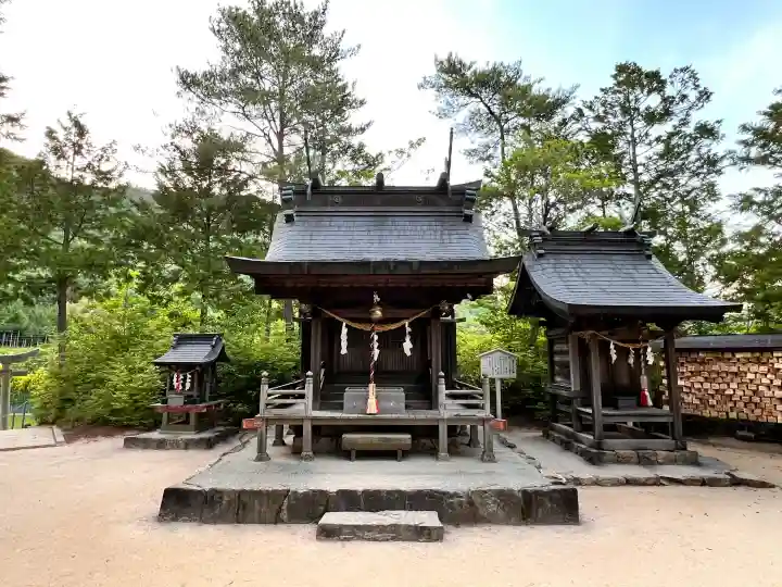 大成龍神社の{uncategorized: "未分類", other: "その他", undefined: "問題あり", building: "その他建物", grave: "お墓", sacred_gate: "鳥居", guardian: "狛犬", statue: "像", buddha: "仏像", history: "歴史", nature: "自然", garden: "庭園", animal: "動物", pagoda: "塔", temizu: "手水舎", mountain_gate: "山門・神門", sanctuary: "本殿・本堂", subordinate: "末社・摂社", art: "芸術", scenery: "景色", jizo: "地蔵", ema: "絵馬", goshuin: "御朱印", omikuji: "おみくじ", items: "授与品その他", amulet: "お守り", goshuincho: "御朱印帳", eats: "食事", festival: "お祭り", votive_dance: "神楽", shichigosan: "七五三参", wedding: "結婚式", experience: "体験その他", initially: "初詣", around: "周辺", anti_infection: "感染症対策"}