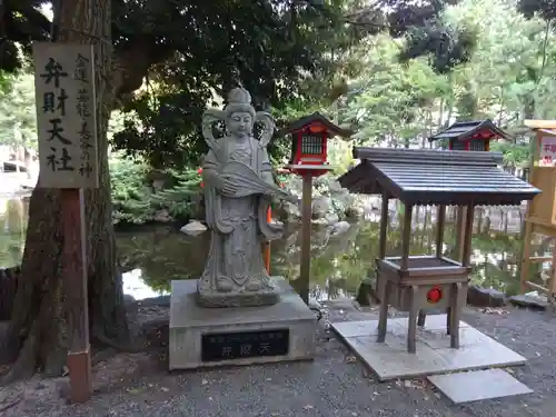 平塚八幡宮の像