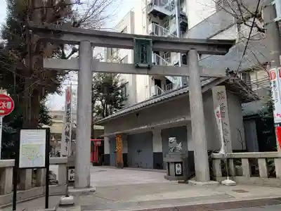 銀杏岡八幡神社の鳥居