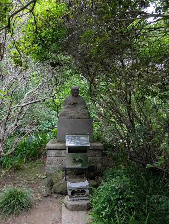 多聞院の{uncategorized: "未分類", other: "その他", undefined: "問題あり", building: "その他建物", grave: "お墓", sacred_gate: "鳥居", guardian: "狛犬", statue: "像", buddha: "仏像", history: "歴史", nature: "自然", garden: "庭園", animal: "動物", pagoda: "塔", temizu: "手水舎", mountain_gate: "山門・神門", sanctuary: "本殿・本堂", subordinate: "末社・摂社", art: "芸術", scenery: "景色", jizo: "地蔵", ema: "絵馬", goshuin: "御朱印", omikuji: "おみくじ", items: "授与品その他", amulet: "お守り", goshuincho: "御朱印帳", eats: "食事", festival: "お祭り", votive_dance: "神楽", shichigosan: "七五三参", wedding: "結婚式", experience: "体験その他", initially: "初詣", around: "周辺", anti_infection: "感染症対策"}
