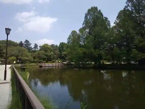 武蔵一宮氷川神社の庭園