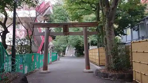 東郷神社の鳥居