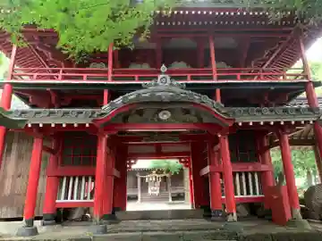 弥栄神社の山門・神門