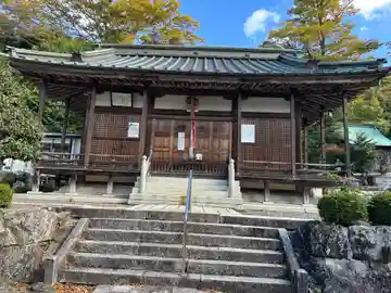 鉛練比古神社の本殿・本堂