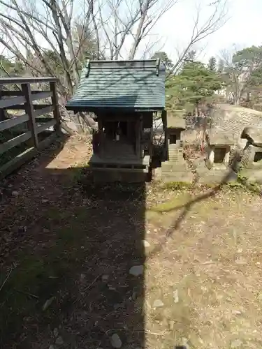 鶴ケ城稲荷神社の末社