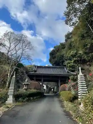 竜昌寺の山門・神門