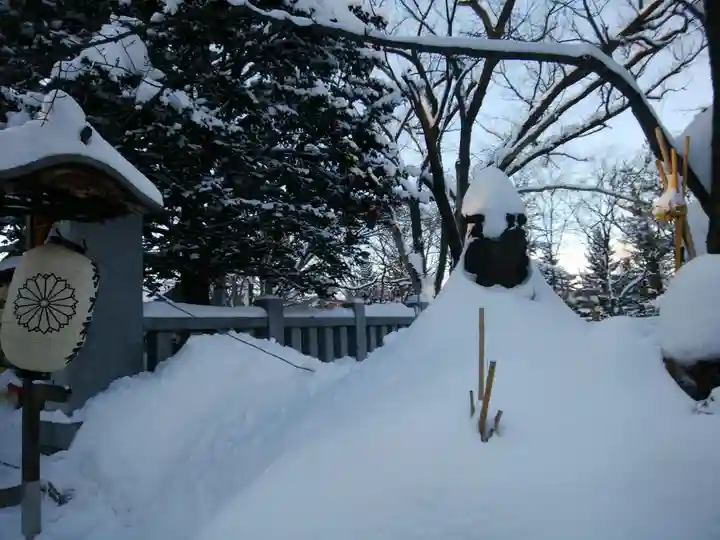 彌彦神社 (伊夜日子神社)の狛犬