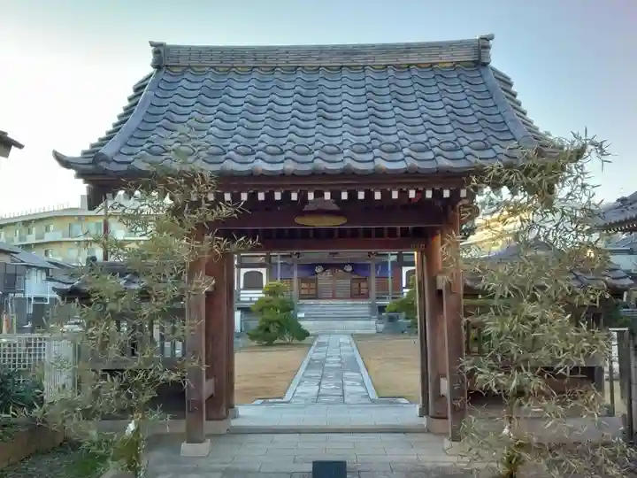 天然寺の山門・神門