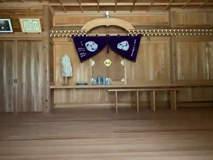 飯縄神社の本殿・本堂