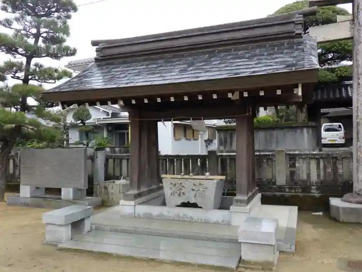 井上八幡神社の手水舎
