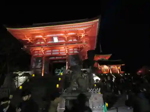 清水寺の山門