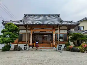 泉寿院の本殿・本堂