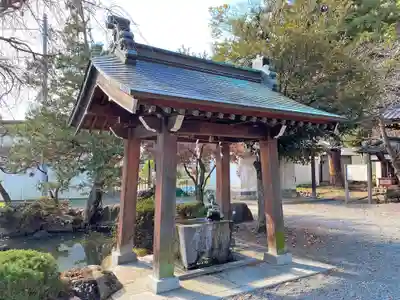 山梨岡神社の手水舎