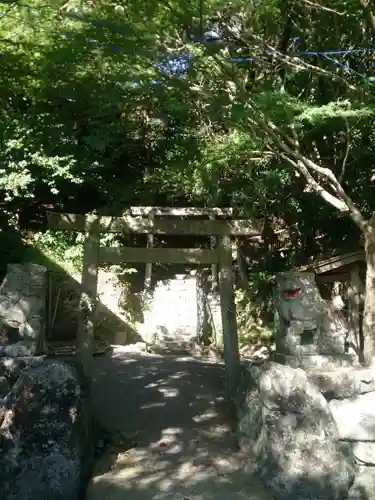 堅神神社の鳥居