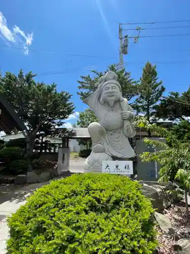 白老八幡神社の像