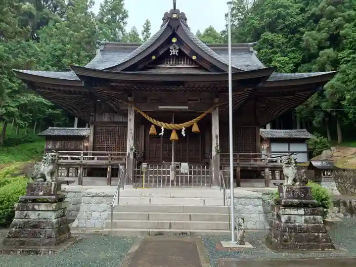 石座神社の本殿・本堂