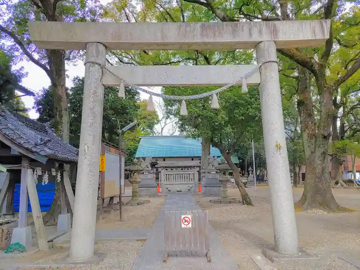 六所社(金城町)の鳥居