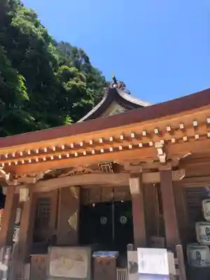 高麗神社の本殿・本堂