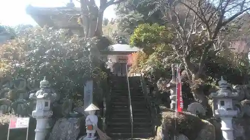 瑠璃光寺の本殿・本堂