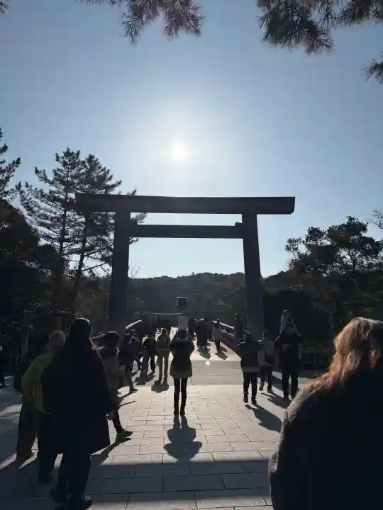 伊勢神宮内宮(皇大神宮)の{uncategorized: "未分類", other: "その他", undefined: "問題あり", building: "その他建物", grave: "お墓", sacred_gate: "鳥居", guardian: "狛犬", statue: "像", buddha: "仏像", history: "歴史", nature: "自然", garden: "庭園", animal: "動物", pagoda: "塔", temizu: "手水舎", mountain_gate: "山門・神門", sanctuary: "本殿・本堂", subordinate: "末社・摂社", art: "芸術", scenery: "景色", jizo: "地蔵", ema: "絵馬", goshuin: "御朱印", omikuji: "おみくじ", items: "授与品その他", amulet: "お守り", goshuincho: "御朱印帳", eats: "食事", festival: "お祭り", votive_dance: "神楽", shichigosan: "七五三参", wedding: "結婚式", experience: "体験その他", initially: "初詣", around: "周辺", anti_infection: "感染症対策"}