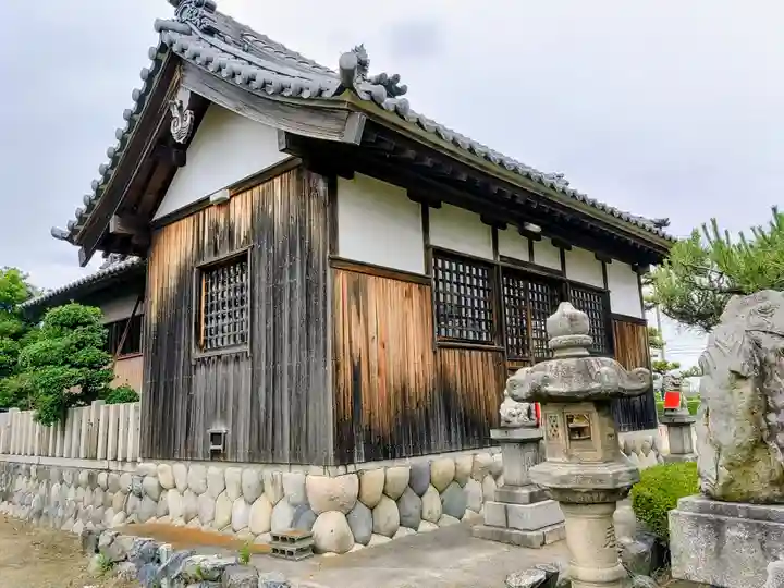 新政成神社の本殿・本堂