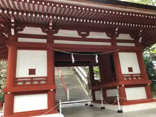 吉備津神社の山門・神門