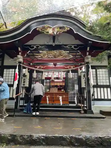新屋山神社(山梨県)