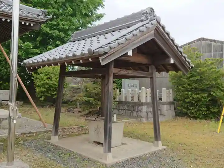 御鍬神社の手水舎