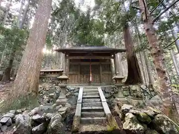 真弓八幡宮の本殿・本堂