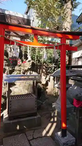 飛木稲荷神社の末社・摂社