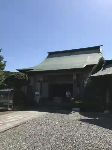種間寺の本殿・本堂