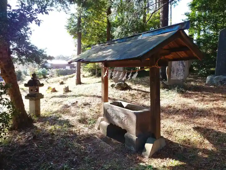 雷電神社の{uncategorized: "未分類", other: "その他", undefined: "問題あり", building: "その他建物", grave: "お墓", sacred_gate: "鳥居", guardian: "狛犬", statue: "像", buddha: "仏像", history: "歴史", nature: "自然", garden: "庭園", animal: "動物", pagoda: "塔", temizu: "手水舎", mountain_gate: "山門・神門", sanctuary: "本殿・本堂", subordinate: "末社・摂社", art: "芸術", scenery: "景色", jizo: "地蔵", ema: "絵馬", goshuin: "御朱印", omikuji: "おみくじ", items: "授与品その他", amulet: "お守り", goshuincho: "御朱印帳", eats: "食事", festival: "お祭り", votive_dance: "神楽", shichigosan: "七五三参", wedding: "結婚式", experience: "体験その他", initially: "初詣", around: "周辺", anti_infection: "感染症対策"}