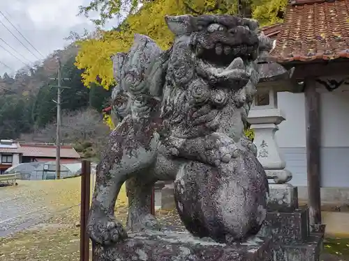 迦具神社の狛犬