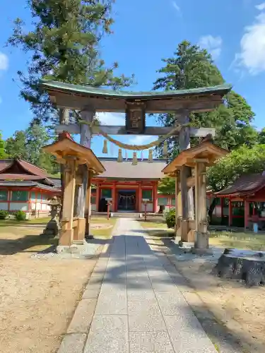 出石神社の{uncategorized: "未分類", other: "その他", undefined: "問題あり", building: "その他建物", grave: "お墓", sacred_gate: "鳥居", guardian: "狛犬", statue: "像", buddha: "仏像", history: "歴史", nature: "自然", garden: "庭園", animal: "動物", pagoda: "塔", temizu: "手水舎", mountain_gate: "山門・神門", sanctuary: "本殿・本堂", subordinate: "末社・摂社", art: "芸術", scenery: "景色", jizo: "地蔵", ema: "絵馬", goshuin: "御朱印", omikuji: "おみくじ", items: "授与品その他", amulet: "お守り", goshuincho: "御朱印帳", eats: "食事", festival: "お祭り", votive_dance: "神楽", shichigosan: "七五三参", wedding: "結婚式", experience: "体験その他", initially: "初詣", around: "周辺", anti_infection: "感染症対策"}