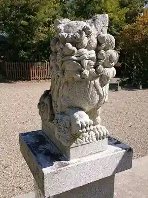 一葉稲荷神社の狛犬