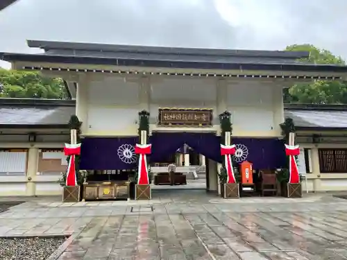 愛知縣護國神社の山門・神門