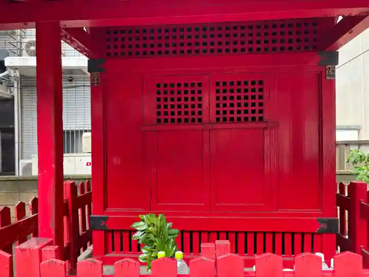東関森稲荷社の{uncategorized: "未分類", other: "その他", undefined: "問題あり", building: "その他建物", grave: "お墓", sacred_gate: "鳥居", guardian: "狛犬", statue: "像", buddha: "仏像", history: "歴史", nature: "自然", garden: "庭園", animal: "動物", pagoda: "塔", temizu: "手水舎", mountain_gate: "山門・神門", sanctuary: "本殿・本堂", subordinate: "末社・摂社", art: "芸術", scenery: "景色", jizo: "地蔵", ema: "絵馬", goshuin: "御朱印", omikuji: "おみくじ", items: "授与品その他", amulet: "お守り", goshuincho: "御朱印帳", eats: "食事", festival: "お祭り", votive_dance: "神楽", shichigosan: "七五三参", wedding: "結婚式", experience: "体験その他", initially: "初詣", around: "周辺", anti_infection: "感染症対策"}