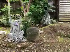 願掛け寺　香林寺の像