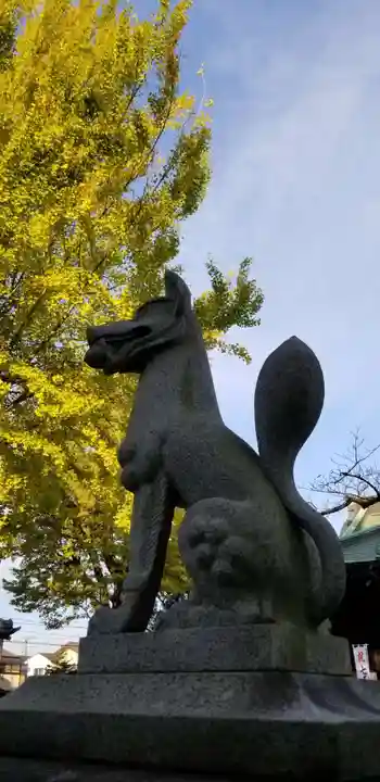 半田稲荷神社の狛犬