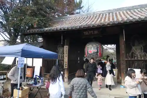 東門院の山門