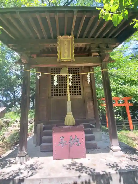 烏子稲荷神社の末社・摂社