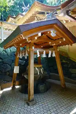 狭井坐大神荒魂神社(狭井神社)の手水舎