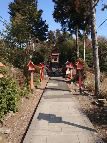 平出雷電神社の庭園