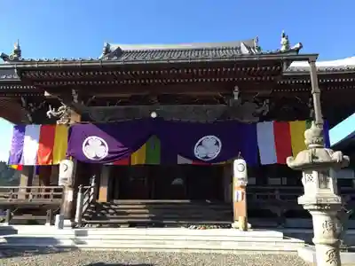 西法寺の本殿・本堂