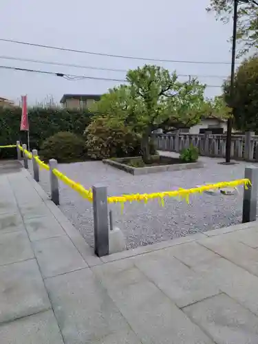 上里菅原神社の庭園