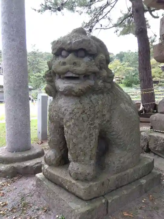 白山神社の狛犬