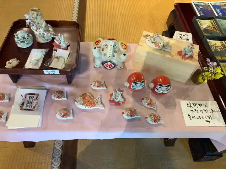 かっぱの寺 栖足寺の{uncategorized: "未分類", other: "その他", undefined: "問題あり", building: "その他建物", grave: "お墓", sacred_gate: "鳥居", guardian: "狛犬", statue: "像", buddha: "仏像", history: "歴史", nature: "自然", garden: "庭園", animal: "動物", pagoda: "塔", temizu: "手水舎", mountain_gate: "山門・神門", sanctuary: "本殿・本堂", subordinate: "末社・摂社", art: "芸術", scenery: "景色", jizo: "地蔵", ema: "絵馬", goshuin: "御朱印", omikuji: "おみくじ", items: "授与品その他", amulet: "お守り", goshuincho: "御朱印帳", eats: "食事", festival: "お祭り", votive_dance: "神楽", shichigosan: "七五三参", wedding: "結婚式", experience: "体験その他", initially: "初詣", around: "周辺", anti_infection: "感染症対策"}