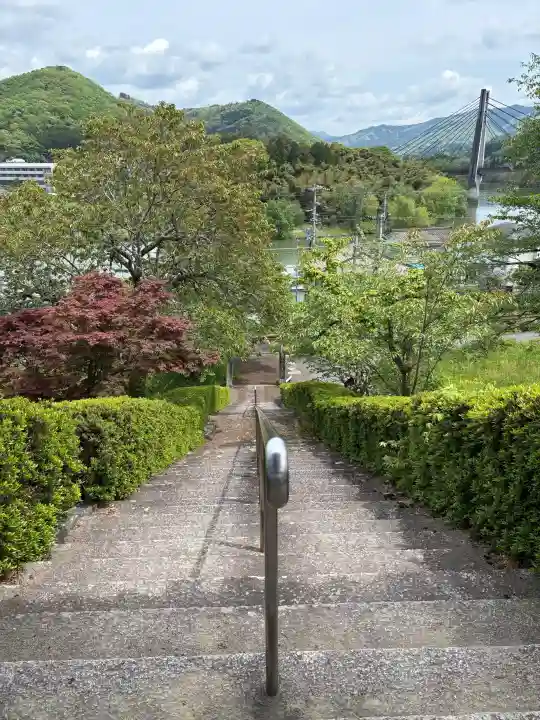 正暦寺の{uncategorized: "未分類", other: "その他", undefined: "問題あり", building: "その他建物", grave: "お墓", sacred_gate: "鳥居", guardian: "狛犬", statue: "像", buddha: "仏像", history: "歴史", nature: "自然", garden: "庭園", animal: "動物", pagoda: "塔", temizu: "手水舎", mountain_gate: "山門・神門", sanctuary: "本殿・本堂", subordinate: "末社・摂社", art: "芸術", scenery: "景色", jizo: "地蔵", ema: "絵馬", goshuin: "御朱印", omikuji: "おみくじ", items: "授与品その他", amulet: "お守り", goshuincho: "御朱印帳", eats: "食事", festival: "お祭り", votive_dance: "神楽", shichigosan: "七五三参", wedding: "結婚式", experience: "体験その他", initially: "初詣", around: "周辺", anti_infection: "感染症対策"}