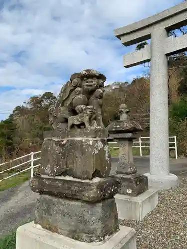 八幡神社の狛犬