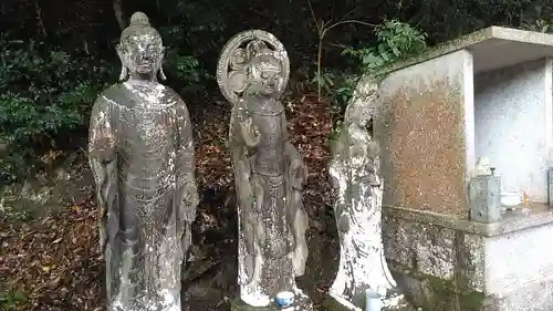 平山観音院の仏像